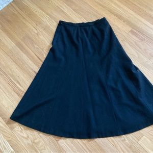 🕶️🩰🖤 classic design ballet style skirt lined. Side zip. Nice flair.